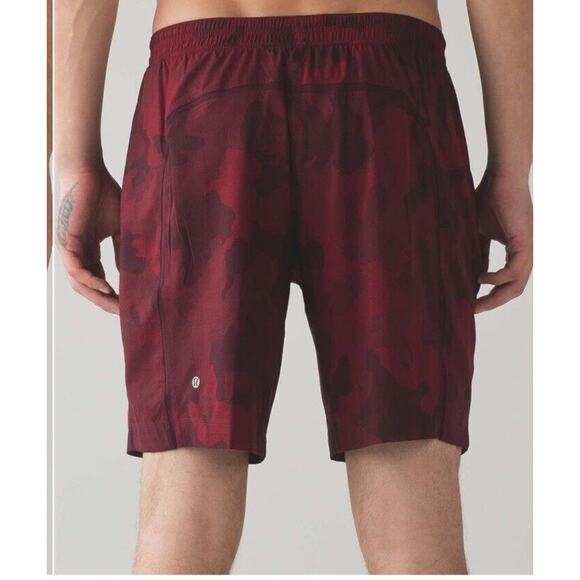 Lululemon Pace Breaker Shorts‎ Smokescreen Camo Oxblood Rosewood Lined 9” Medium - Picture 2 of 13